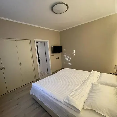 Center 1 Апартаменты *