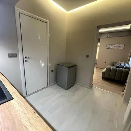 Apartment Center 1