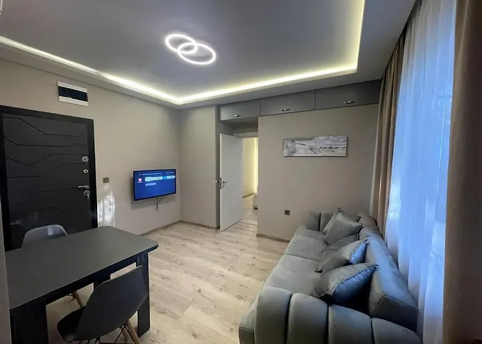 Center 1 Apartment *